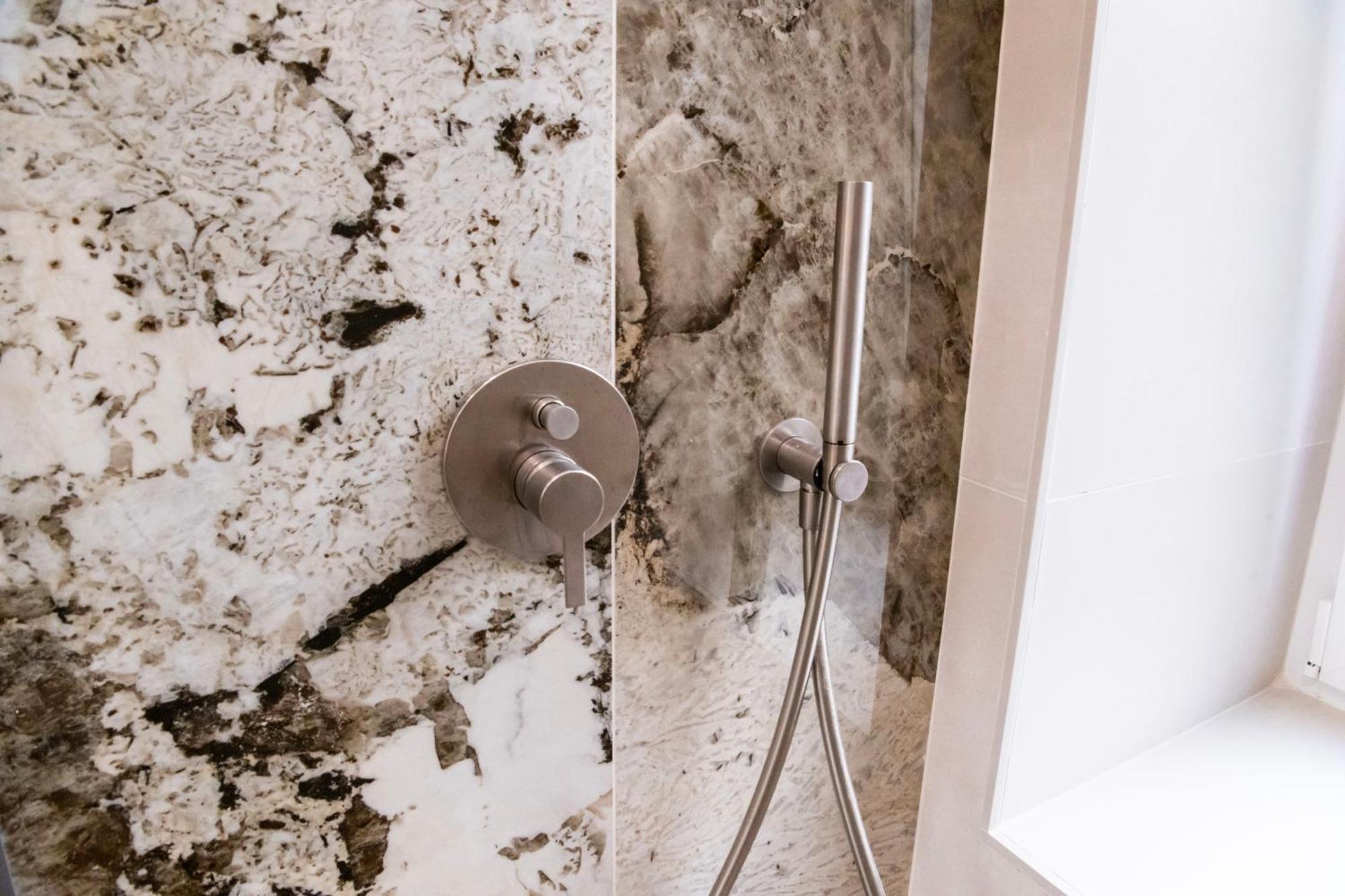 Affittacamere Saint Bon 15 - 5 Terre Rooms And Suites La Spezia Esterno foto